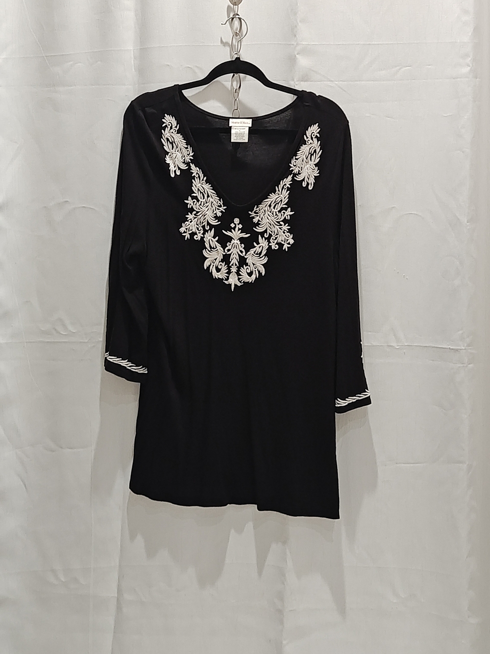Women's XL Black V-Neck Soft Flowy Tunic with White Embroidery